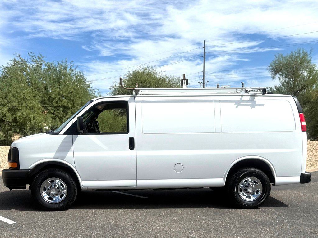 Used 2016 Chevrolet Express 2500 RWD image 2