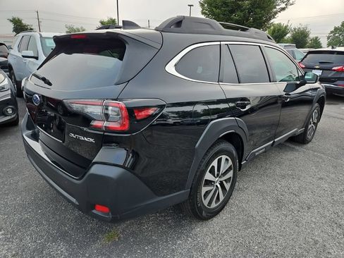 Used 2023 Subaru Outback Premium AWD/4WD image 3