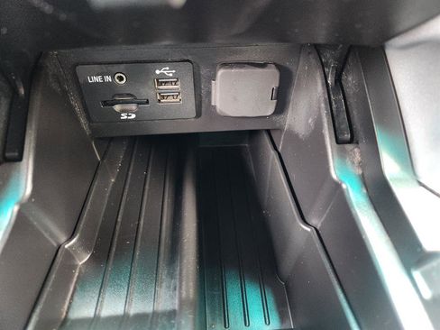 Used 2014 Ford Explorer XLT w/ Equipment Group 202A image 38