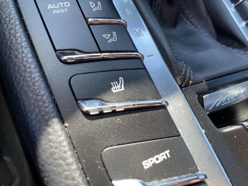 Used 2015 Porsche Macan S image 37