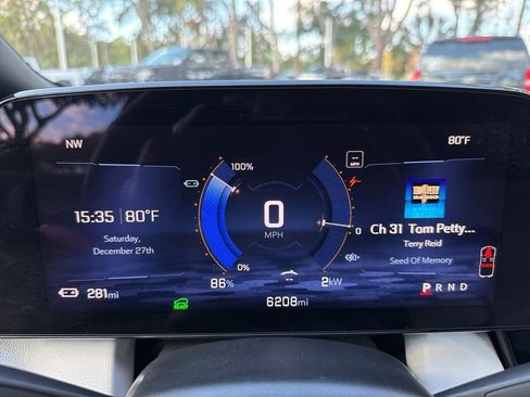 Used 2025 Chevrolet Equinox EV LT image 28