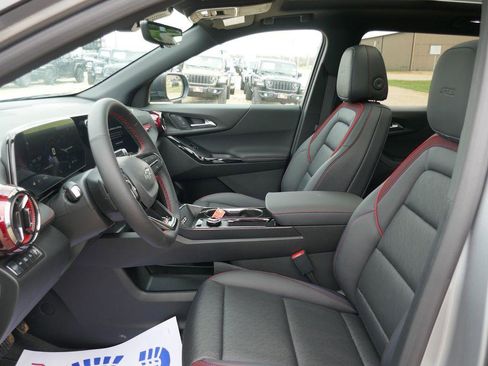 New 2026 Chevrolet Equinox RS w/ Convenience Package III AWD/4WD image 15