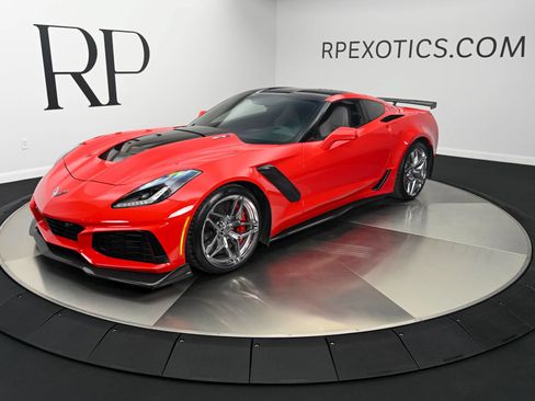 Used 2019 Chevrolet Corvette ZR1 RWD image 13