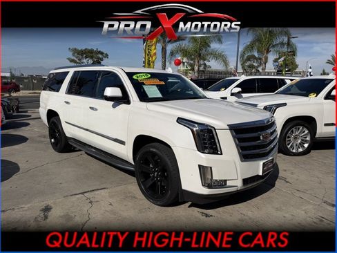 Used 2018 Cadillac Escalade ESV Luxury RWD image 1