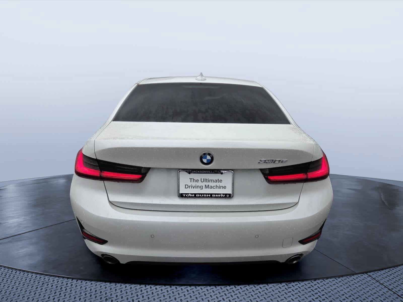 Used 2021 BMW 330e w/ Premium Package RWD image 4
