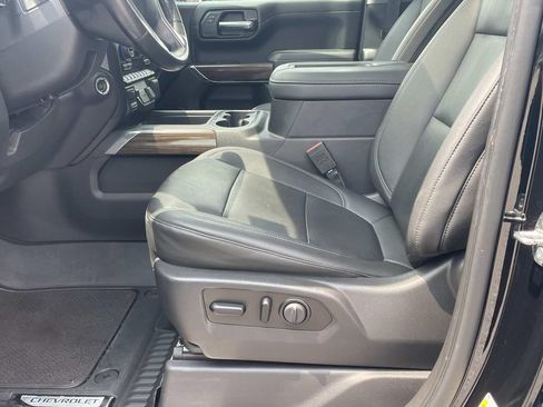 Used 2021 Chevrolet Silverado 1500 LT Trail Boss AWD/4WD image 16