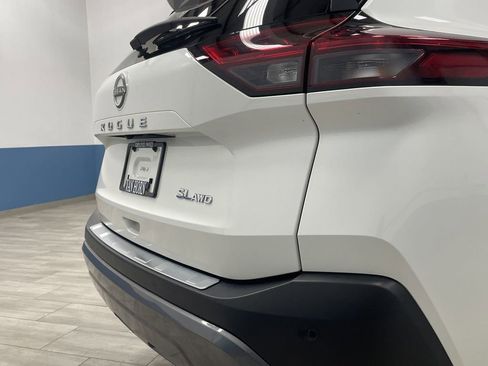 Used 2023 Nissan Rogue SL w/ SL Premium Package image 34