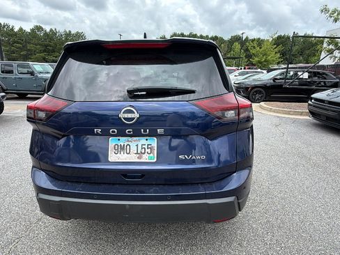Used 2024 Nissan Rogue SV AWD/4WD image 9