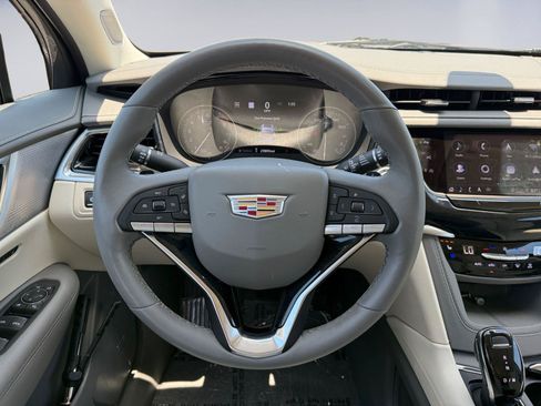 Certified 2024 Cadillac XT6 Premium Luxury w/ Technology Package AWD/4WD image 22