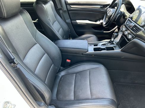 Used 2020 Honda Accord Sport image 9