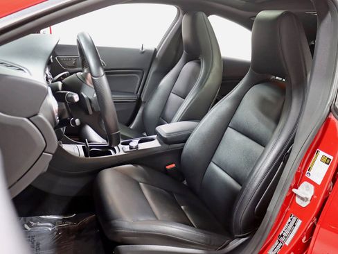 Used 2015 Mercedes-Benz CLA 250 4MATIC image 24