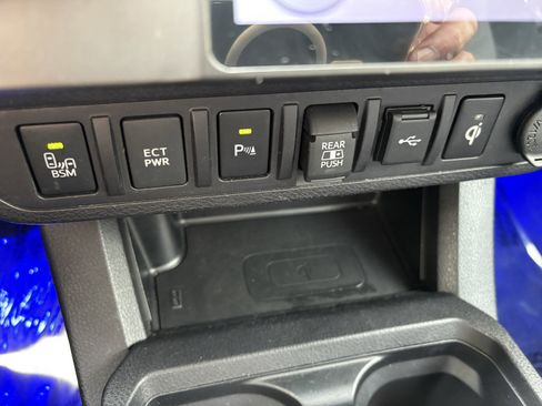 Used 2023 Toyota Tacoma TRD Sport w/ Advanced Technology Package AWD/4WD image 23