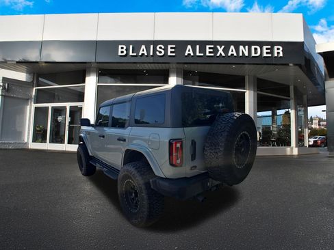 Used 2023 Ford Bronco Badlands w/ Sasquatch Package AWD/4WD image 7