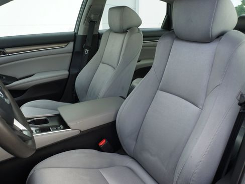 Used 2019 Honda Accord LX image 25