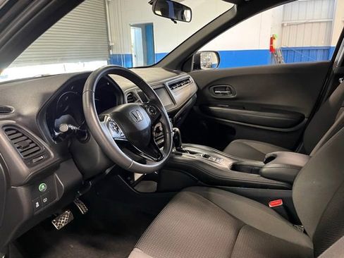 Used 2021 Honda HR-V Sport image 22