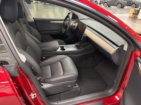 Used 2024 Tesla Model Y Long Range image 10