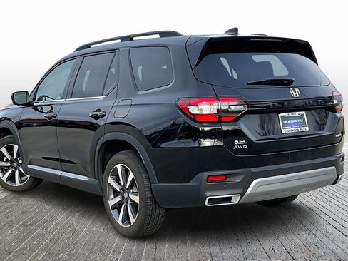 Used 2023 Honda Pilot Elite image 6