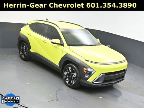 Used 2024 Hyundai Kona SEL image 1