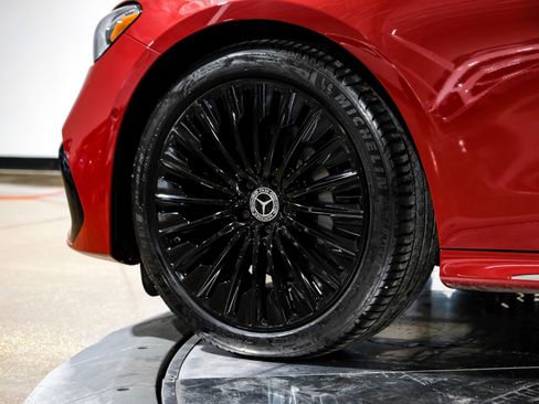 Used 2025 Mercedes-Benz E 350 Sedan image 59