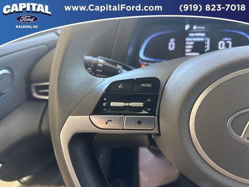 Used 2024 Hyundai Elantra SE image 21