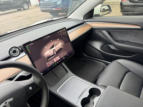 Used 2022 Tesla Model 3 Long Range image 12