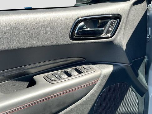 Used 2024 Dodge Durango R/T RWD image 18