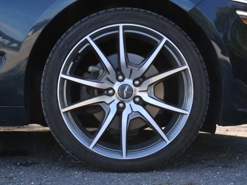 Used 2023 Genesis G70 2.0T image 15