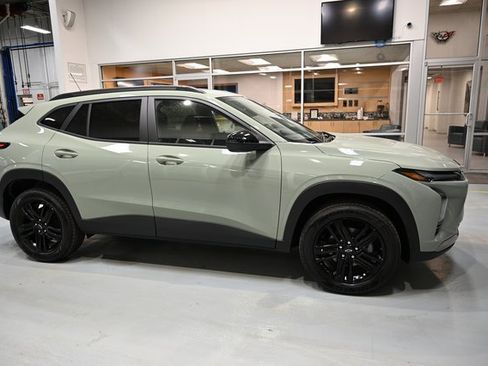 New 2026 Chevrolet Trax ACTIV w/ Sunroof Package image 4