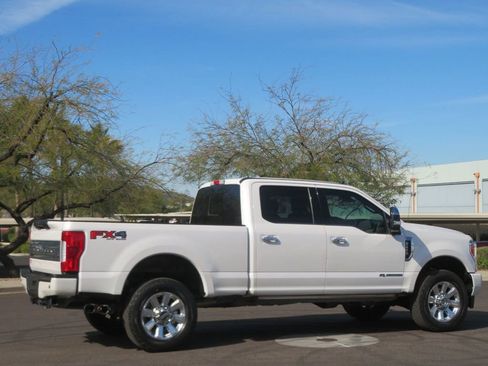 Used 2019 Ford F250 Platinum w/ Platinum Ultimate Package AWD/4WD image 6