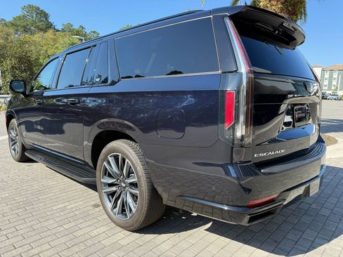 Used 2024 Cadillac Escalade ESV Sport Platinum w/ Heavy-Duty Trailer Package image 10