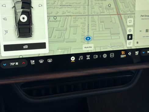 Used 2023 Rivian R1S Adventure AWD/4WD image 21