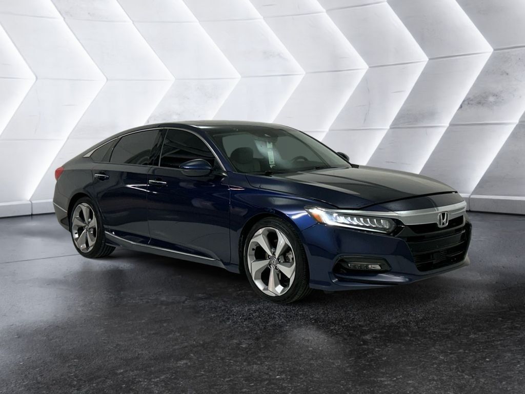 Used 2018 Honda Accord Touring image 1