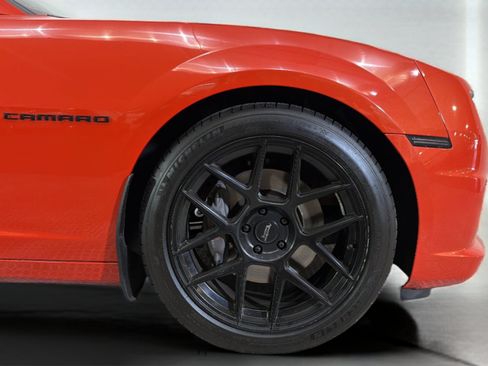 Used 2011 Chevrolet Camaro SS RWD image 34