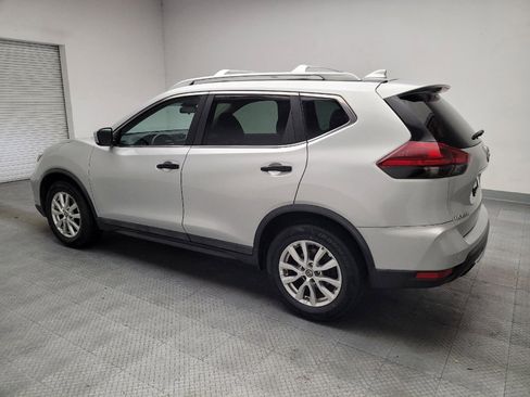 Used 2019 Nissan Rogue SV FWD image 3