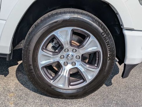 Used 2022 RAM 1500 Laramie AWD/4WD image 11