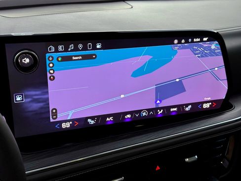 Used 2025 Chevrolet Tahoe Z71 w/ Z71 Off-Road Package image 35