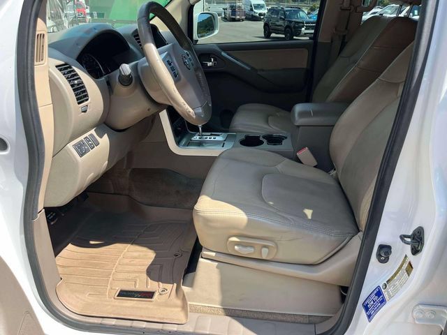 Used 2012 Nissan Pathfinder Silver AWD/4WD image 28
