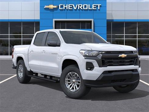 New 2024 Chevrolet Colorado LT w/ LT Convenience Package II image 7