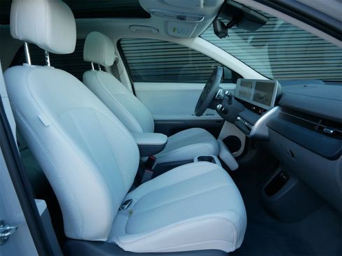 Used 2024 Hyundai Ioniq 5 Limited image 26