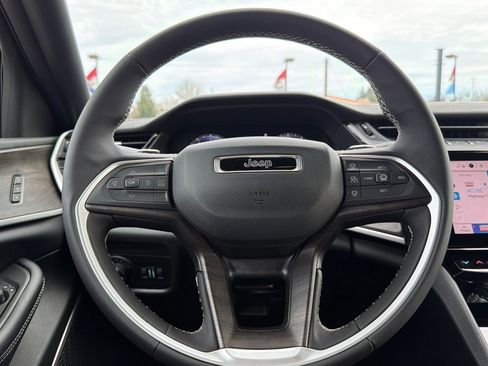 New 2026 Jeep Grand Cherokee Limited w/ Limited Altitude Package image 21