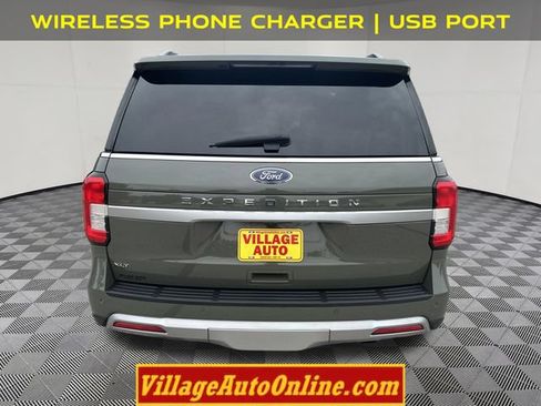 Used 2024 Ford Expedition XLT AWD/4WD image 3