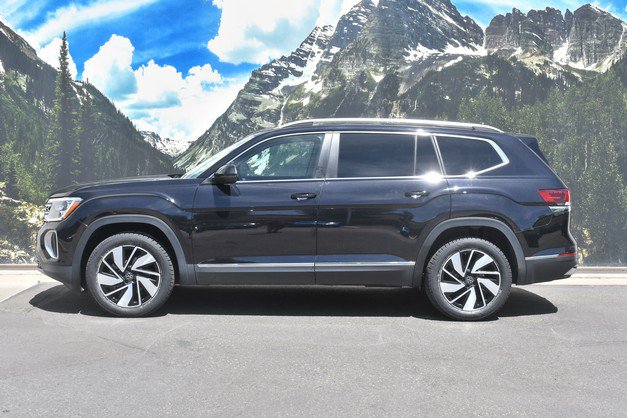 Used 2024 Volkswagen Atlas SEL AWD/4WD image 7