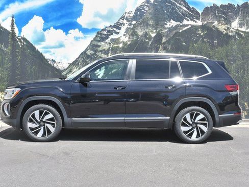 Used 2024 Volkswagen Atlas SEL AWD/4WD image 7