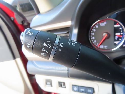 Used 2023 GMC Acadia Denali w/ Denali Ultimate Package image 25