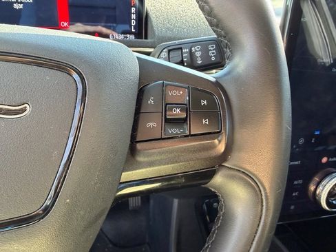 Used 2021 Ford Mustang Mach-E Select image 11