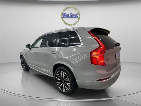 Used 2024 Volvo XC90 T8 Plus AWD/4WD image 3