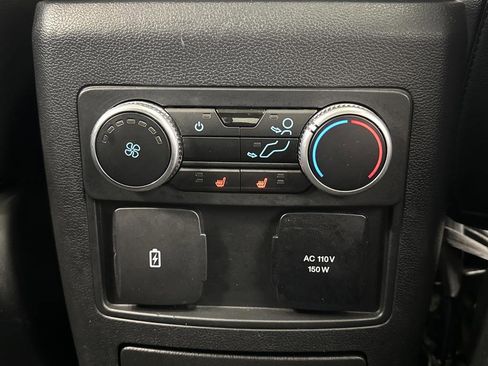 Used 2023 Ford Explorer Limited image 36