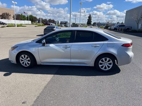 Used 2025 Toyota Corolla LE image 8