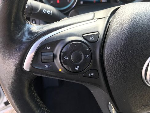 Used 2017 Buick Envision Essence FWD image 22