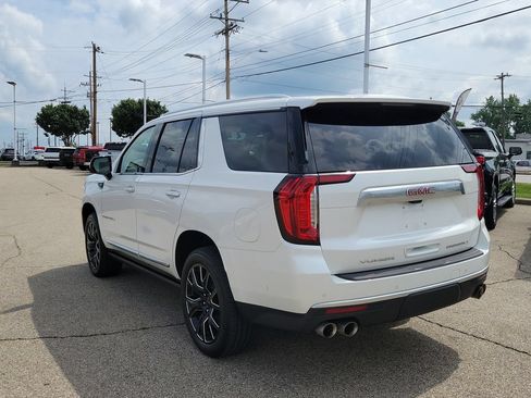 Used 2024 GMC Yukon Denali w/ Denali Reserve Package AWD/4WD image 3